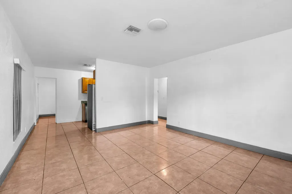 124 SW 10th Avenue Boynton Beach FL 33435