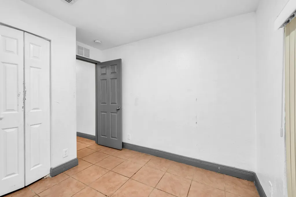 124 SW 10th Avenue Boynton Beach FL 33435