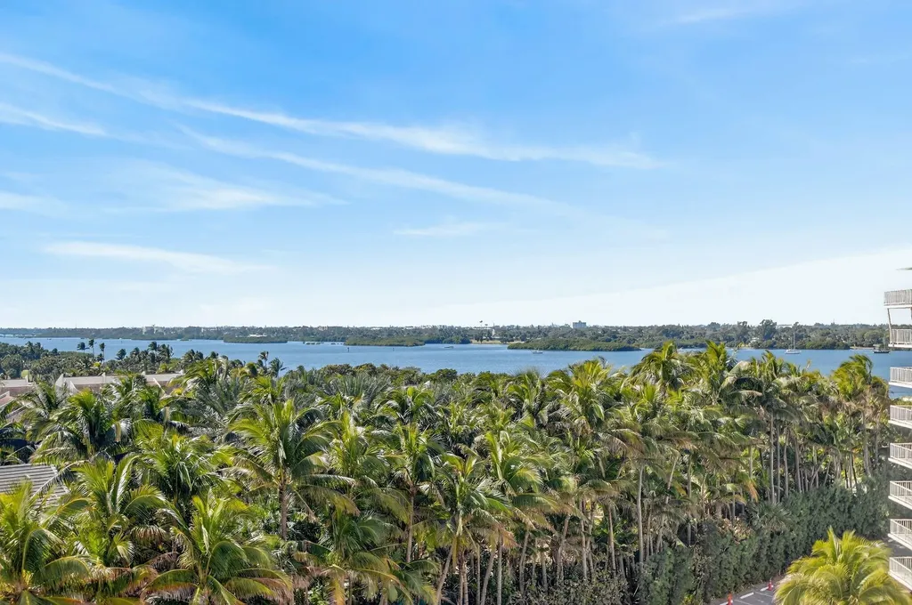 2295 S Ocean Boulevard Palm Beach FL 33480