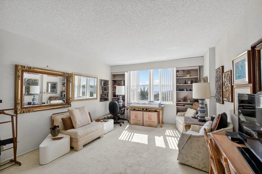 2295 S Ocean Boulevard Palm Beach FL 33480