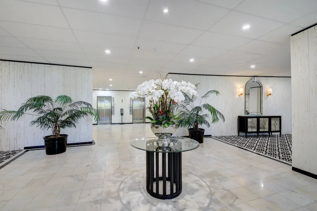 2295 S Ocean Boulevard Palm Beach FL 33480