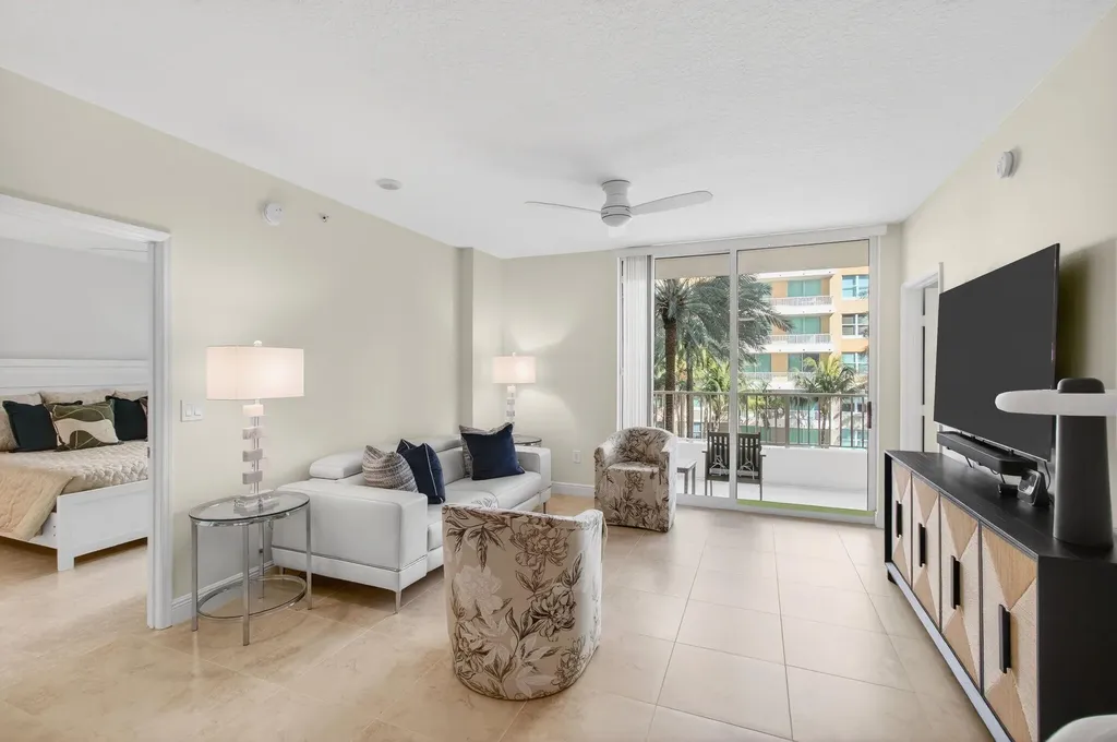 625 Casa Loma Boulevard Boynton Beach FL 33435