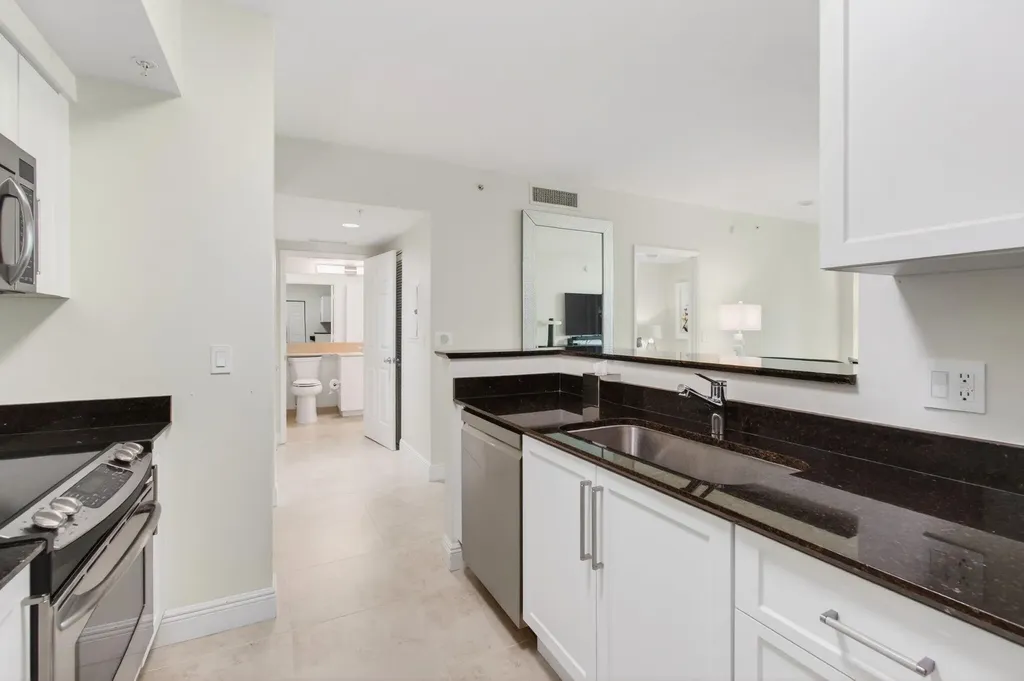 625 Casa Loma Boulevard Boynton Beach FL 33435