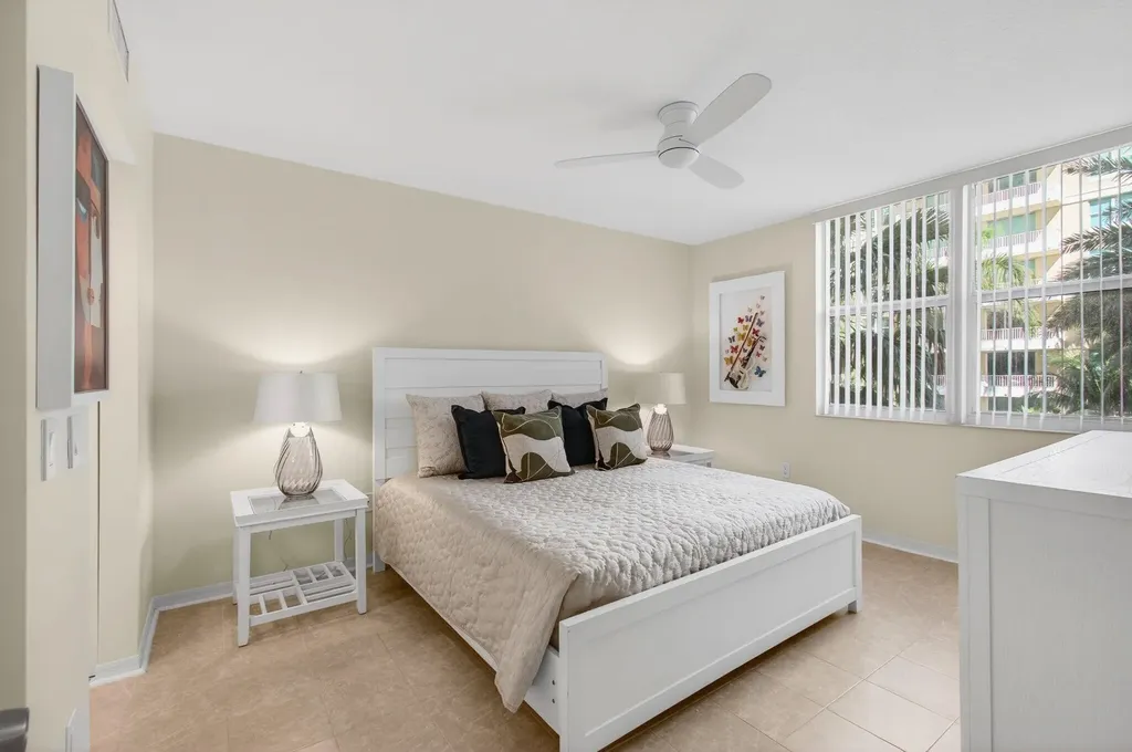 625 Casa Loma Boulevard Boynton Beach FL 33435