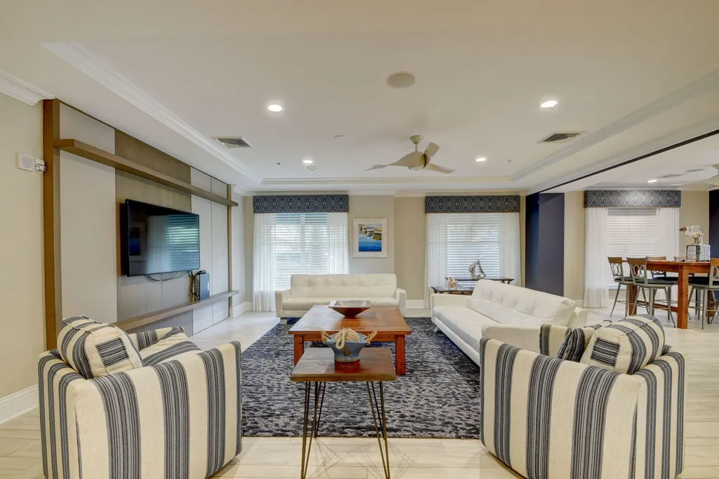 625 Casa Loma Boulevard Boynton Beach FL 33435