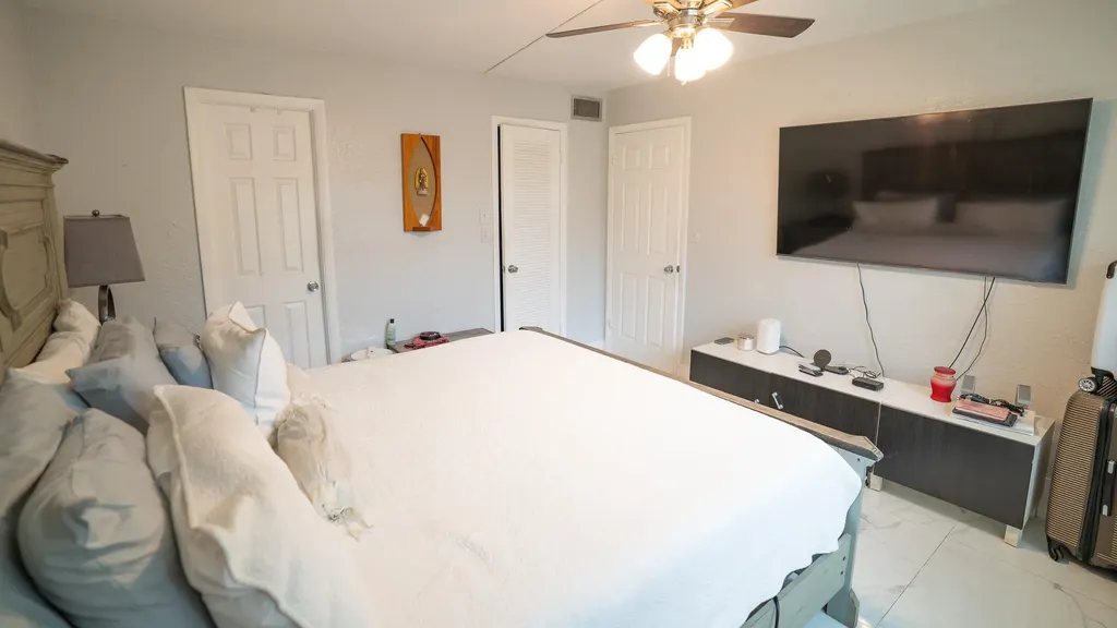 8285 Sunrise Lakes Boulevard Sunrise FL 33322