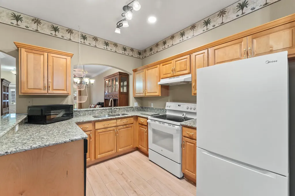 579 NW San Remo Circle Port St Lucie FL 34986