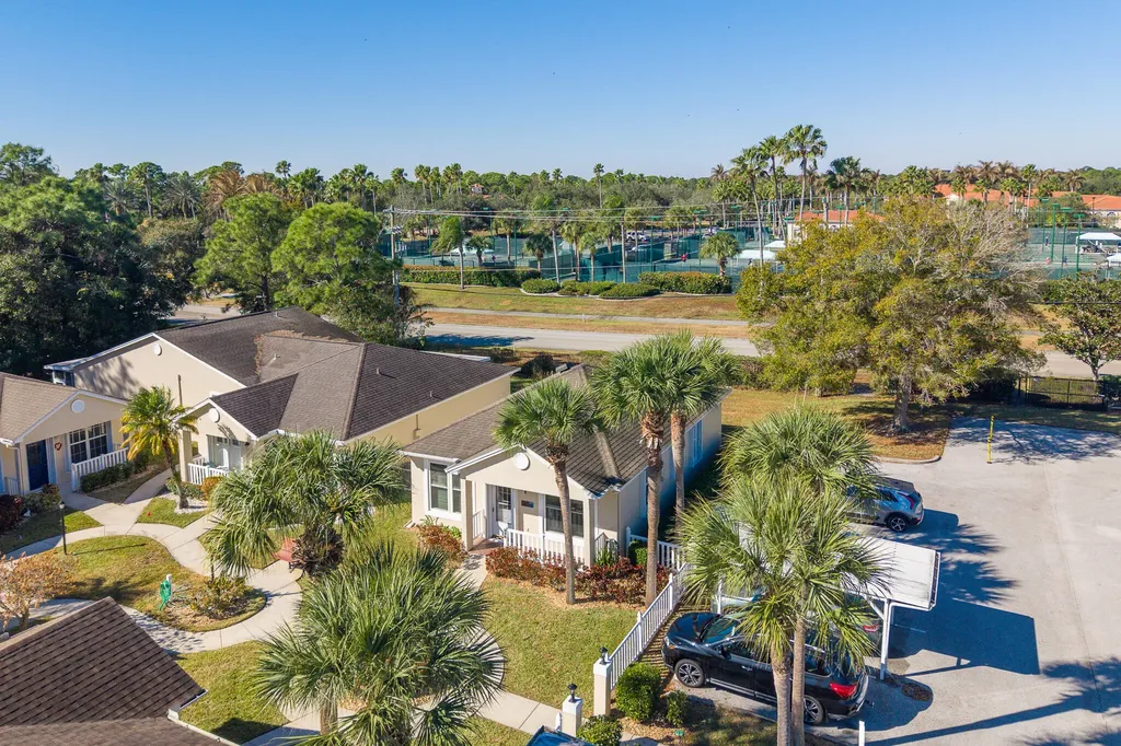 579 NW San Remo Circle Port St Lucie FL 34986