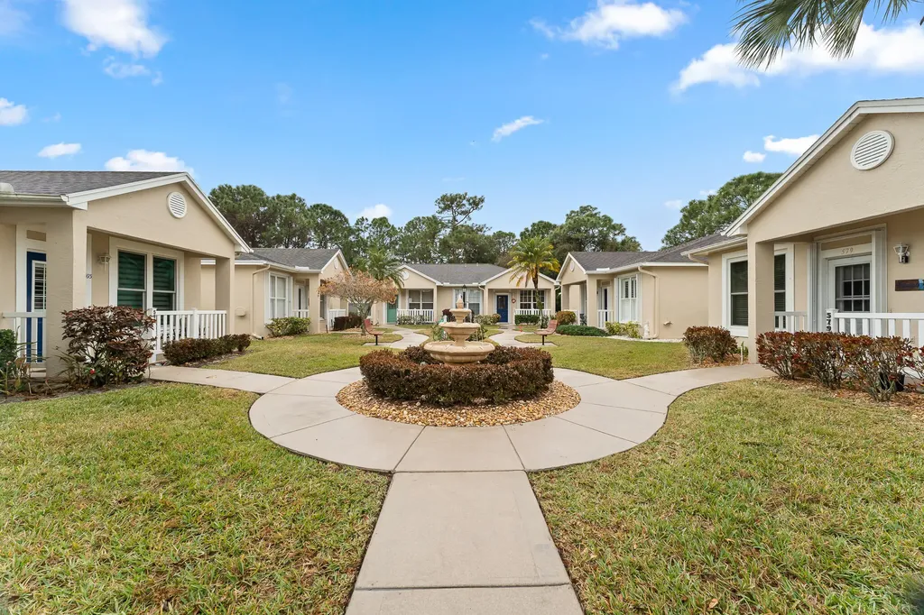 579 NW San Remo Circle Port St Lucie FL 34986