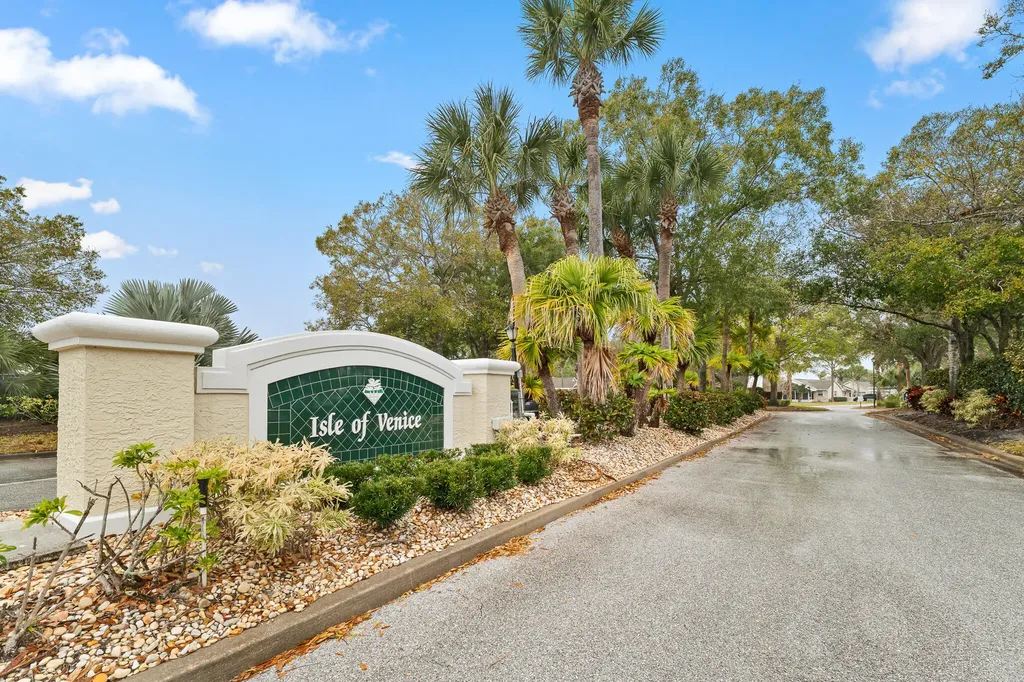 579 NW San Remo Circle Port St Lucie FL 34986