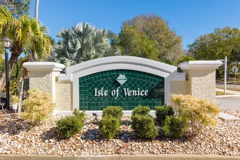 579 NW San Remo Circle Port St Lucie FL 34986