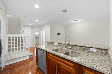 6052 SW 19th Street North Lauderdale FL 33068