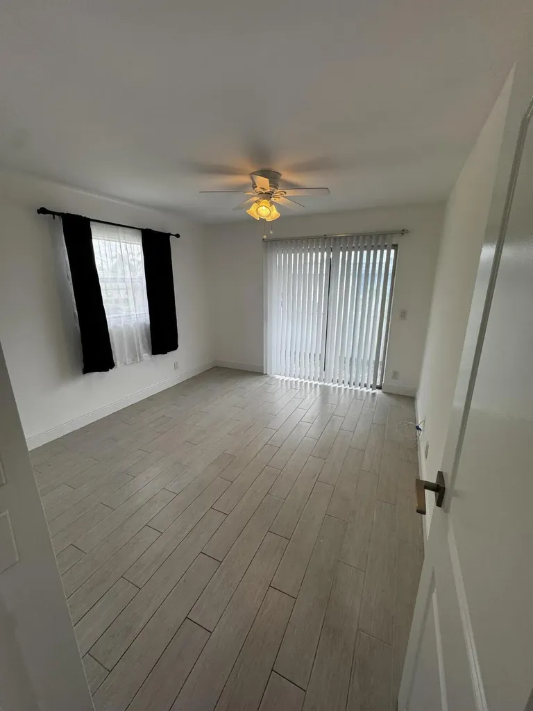 669 Monaco N Delray Beach FL 33446