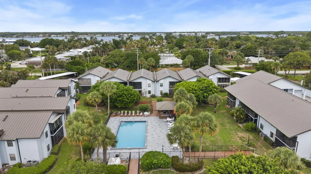 1811 SW Palm City Road Stuart FL 34994