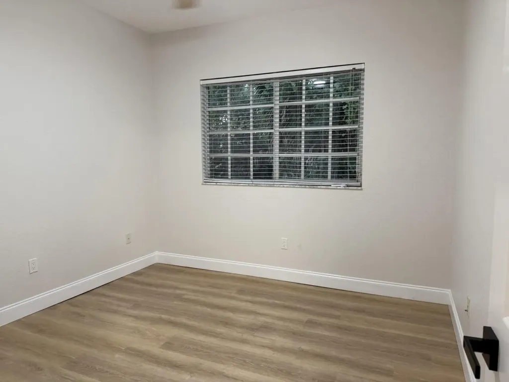 6268 S Military Trail Lake Worth FL 33463