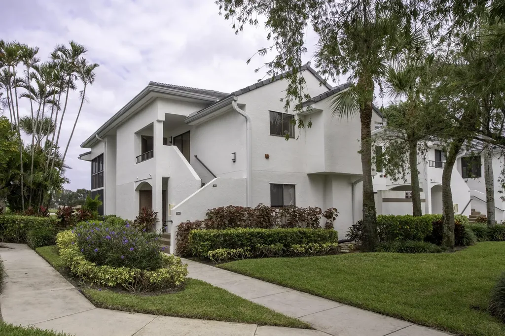 7362 Clunie Place Delray Beach FL 33446