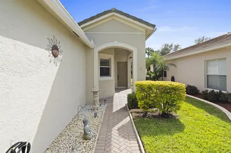 333 SW Coconut Key Way Port St Lucie FL 34986