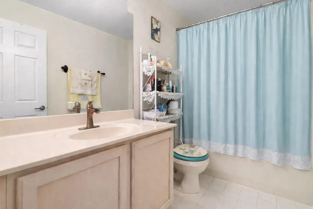 21196 Via Ventura Boca Raton FL 33433