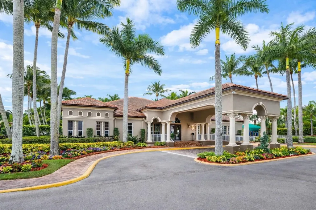 21196 Via Ventura Boca Raton FL 33433