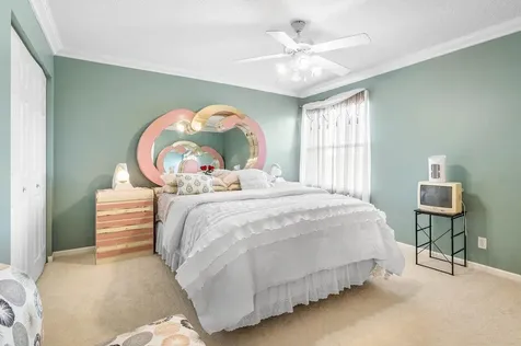 21196 Via Ventura Boca Raton FL 33433