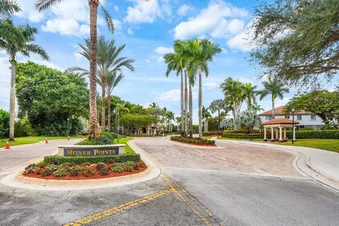 21196 Via Ventura Boca Raton FL 33433