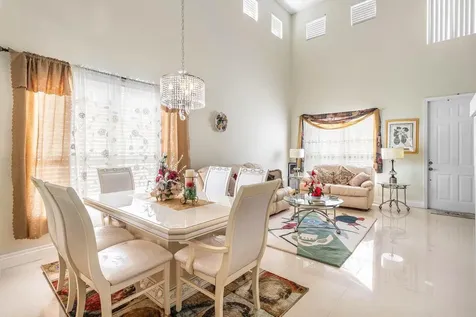 21196 Via Ventura Boca Raton FL 33433