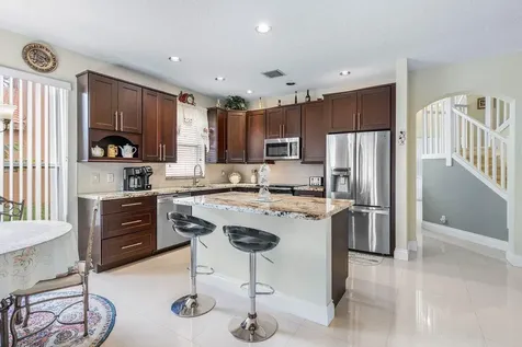 21196 Via Ventura Boca Raton FL 33433