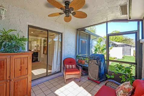 40 Seminole Court E Royal Palm Beach FL 33411