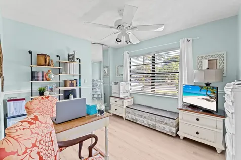 40 Seminole Court E Royal Palm Beach FL 33411