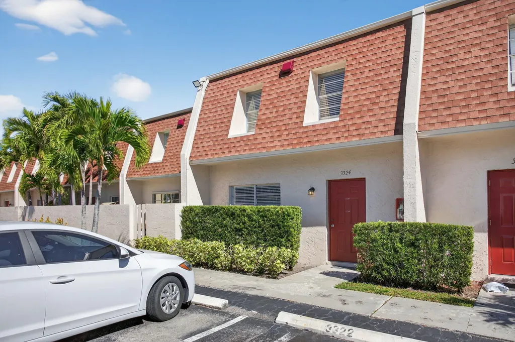 3324 Quail Close Pompano Beach FL 33064