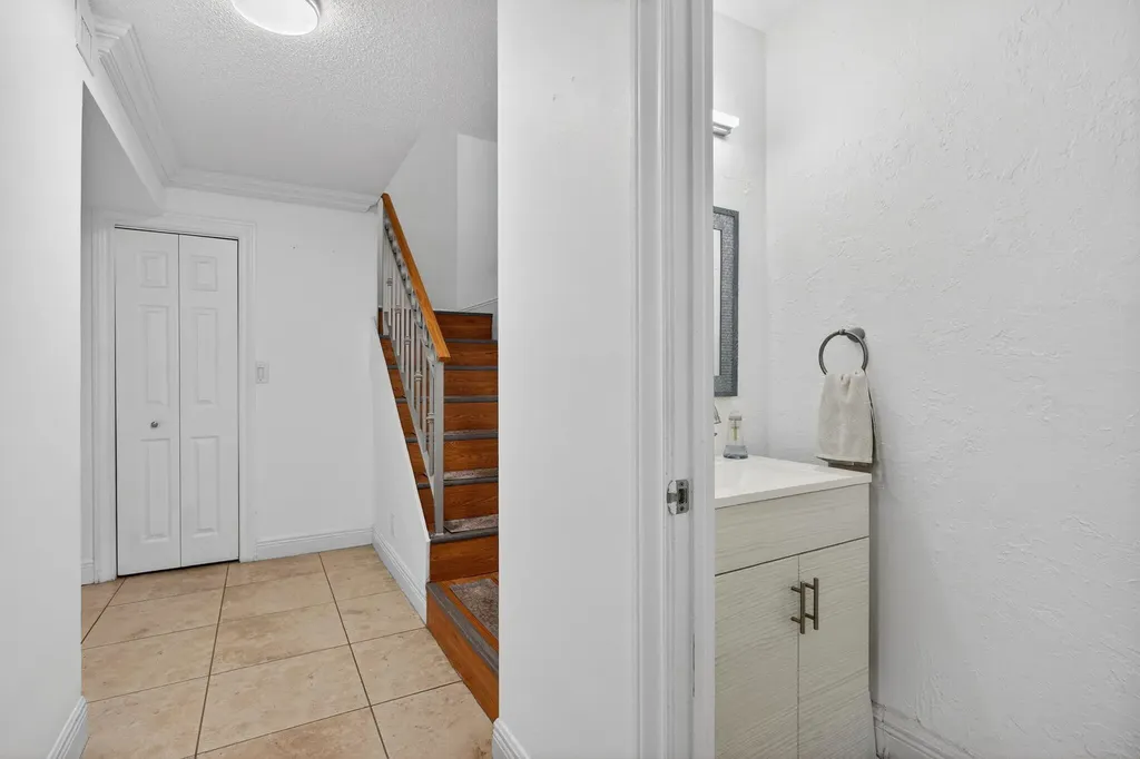 3324 Quail Close Pompano Beach FL 33064