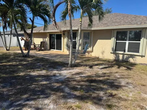 1538 SW Calmar Avenue Port St Lucie FL 34953