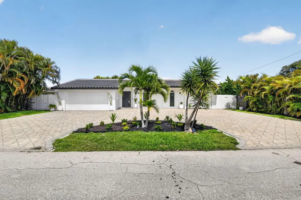 876 NW 6th Avenue Boca Raton FL 33432