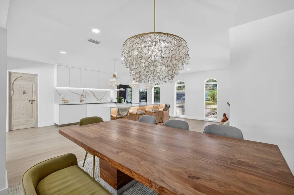 876 NW 6th Avenue Boca Raton FL 33432