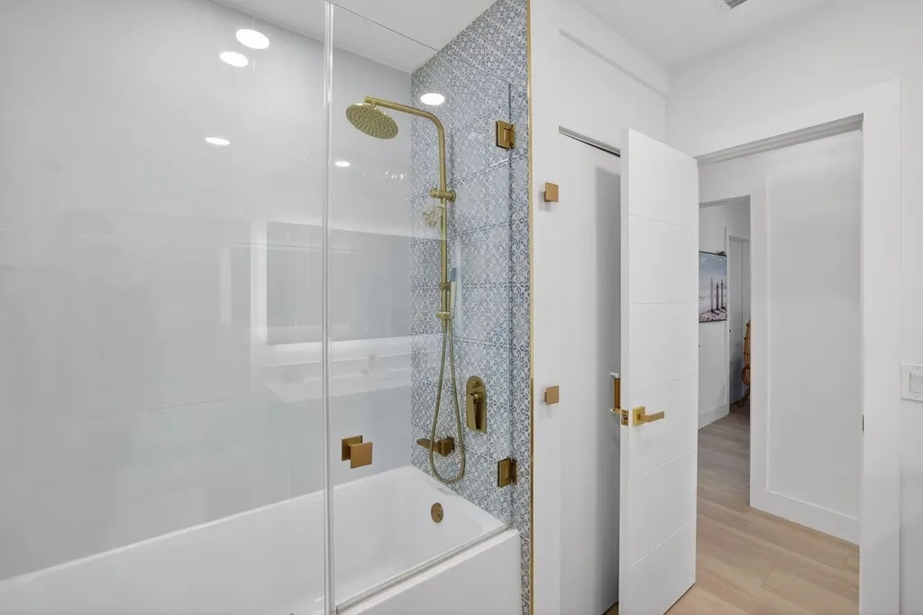 876 NW 6th Avenue Boca Raton FL 33432