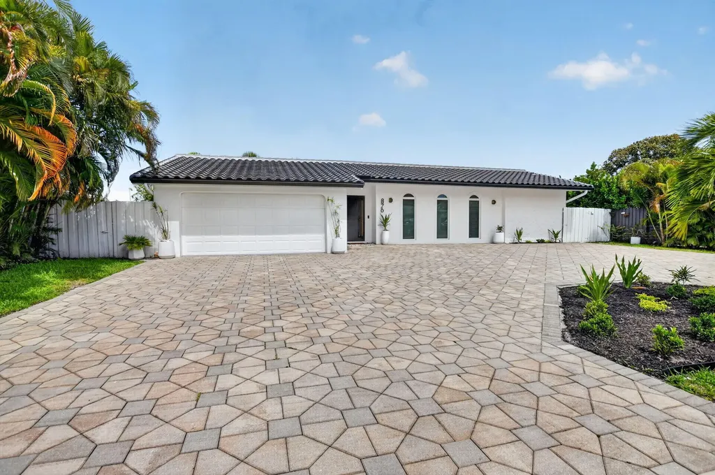 876 NW 6th Avenue Boca Raton FL 33432