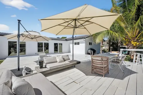 876 NW 6th Avenue Boca Raton FL 33432