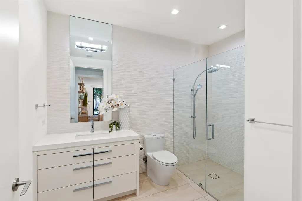 152 Andrews Avenue Delray Beach FL 33483