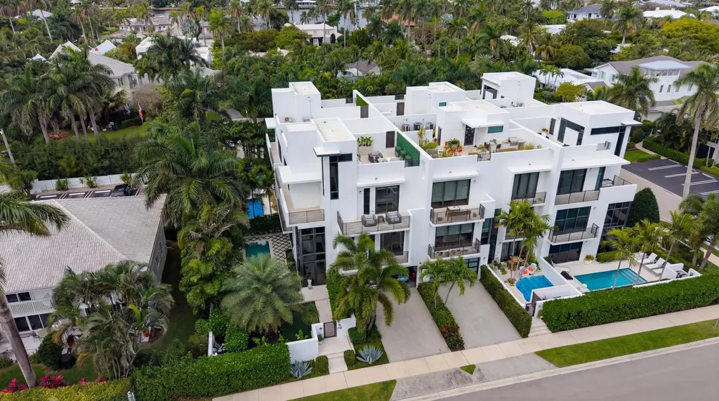 152 Andrews Avenue Delray Beach FL 33483