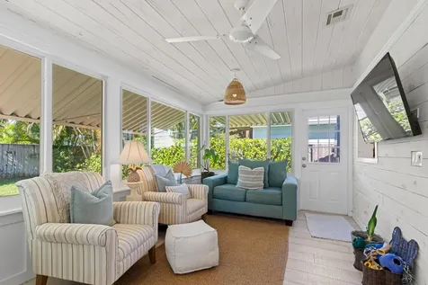 1517 N Palmway Lake Worth Beach FL 33460