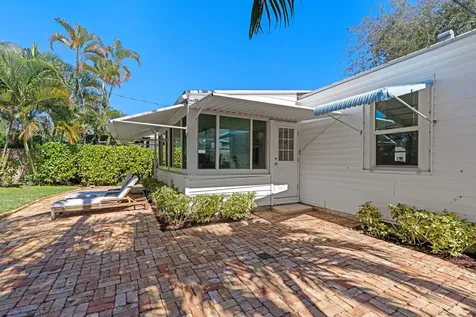 1517 N Palmway Lake Worth Beach FL 33460