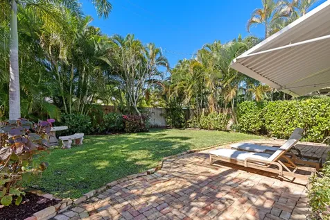 1517 N Palmway Lake Worth Beach FL 33460