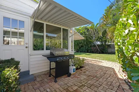 1517 N Palmway Lake Worth Beach FL 33460
