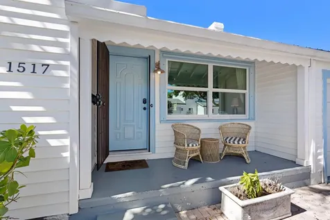 1517 N Palmway Lake Worth Beach FL 33460