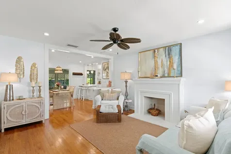 1517 N Palmway Lake Worth Beach FL 33460