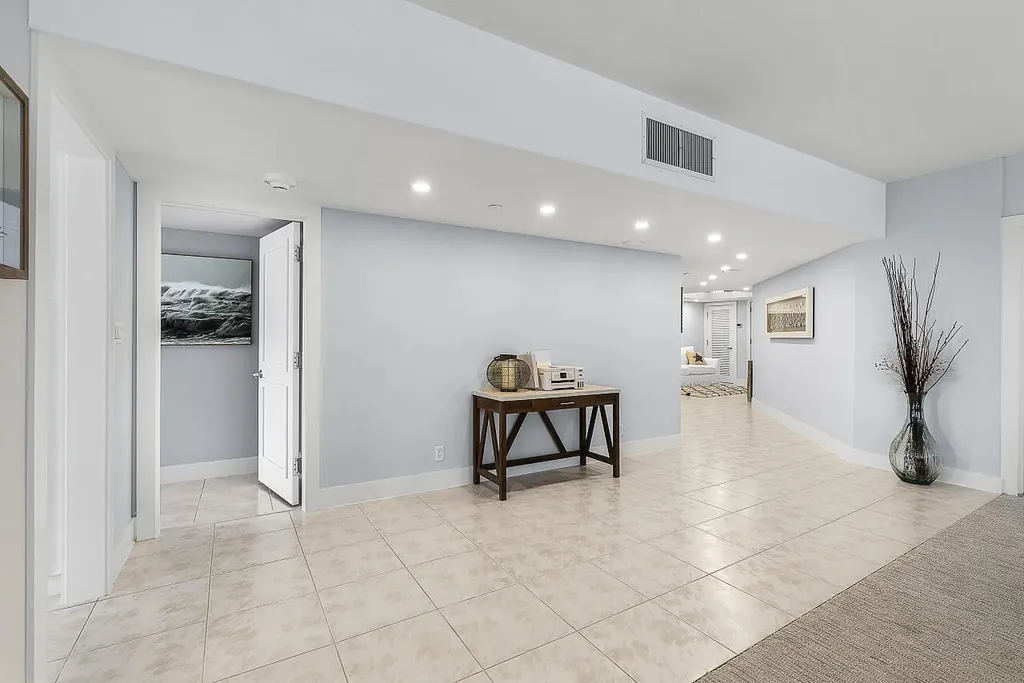 100 Lakeshore Drive North Palm Beach FL 33408