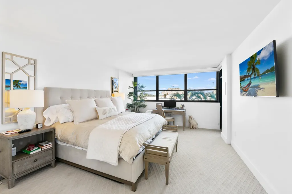 859 Jeffery Street Boca Raton FL 33487