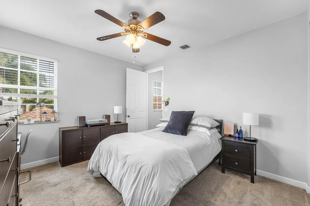 5827 Via De La Plata Circle Delray Beach FL 33484