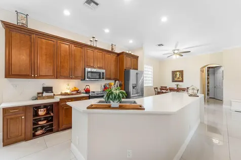 5827 Via De La Plata Circle Delray Beach FL 33484