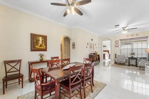 5827 Via De La Plata Circle Delray Beach FL 33484